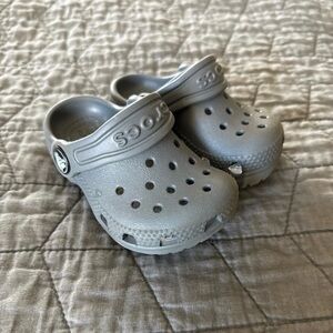 Crocs Infant/childrens Classic Clog - Gray size 4